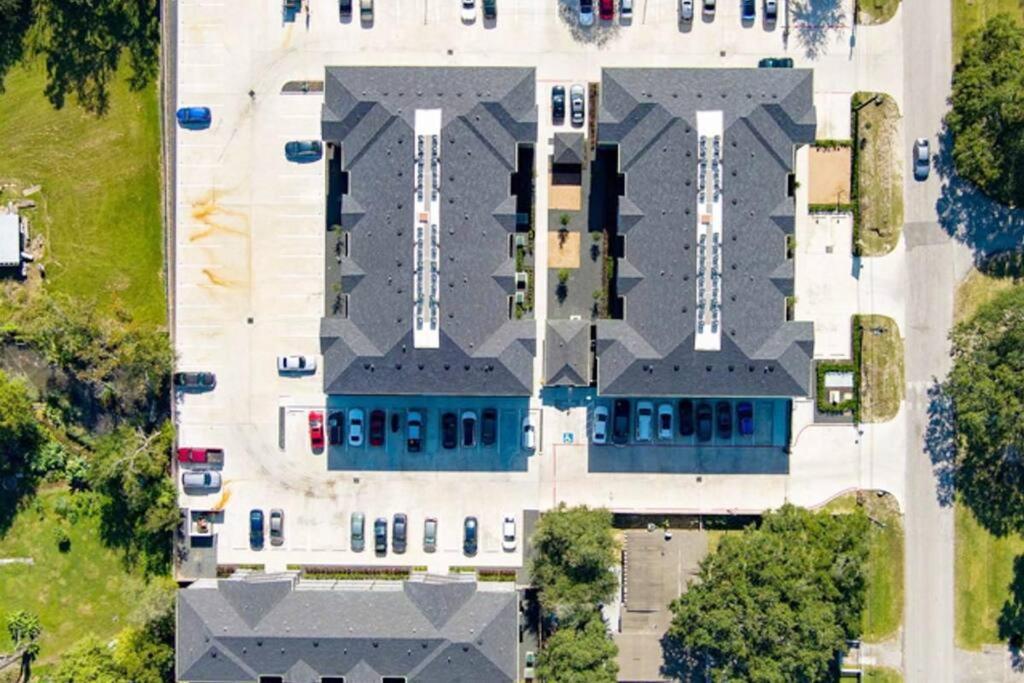 Welcome To Our Spacious 2-Bedroom 2-Bathroom Located In The City Of Houston, Texas! Exterior foto